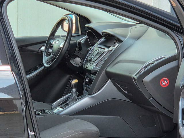 Ford - 2011 - focus - 1.6 ti-vct titanium - k-995-dv - afbeelding 17 van  24