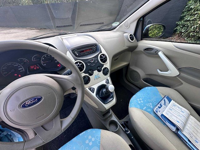 Ford - 2011 - ka - 1.2 cool&sound - personenauto - afbeelding 5 van  16