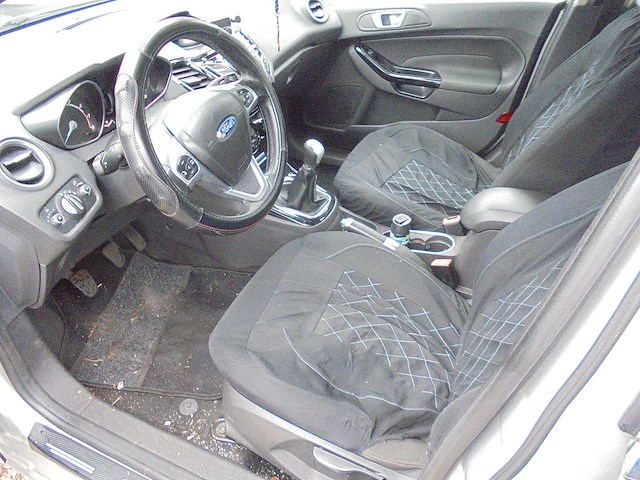 Ford - 2012 - fiesta - 1.0 ecob. titanium - 25-zkx-8 - afbeelding 7 van  11