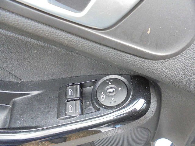 Ford - 2012 - fiesta - 1.0 ecob. titanium - 25-zkx-8 - afbeelding 8 van  11
