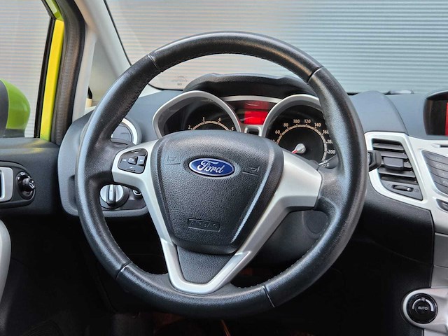 Ford - 2012 - fiesta - 1.4 titanium - j-576-gz - personenauto - afbeelding 6 van  23