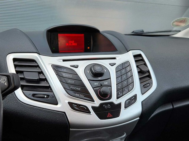 Ford - 2012 - fiesta - 1.4 titanium - j-576-gz - personenauto - afbeelding 8 van  23
