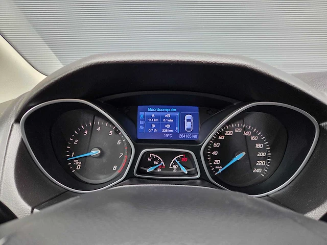 Ford - 2013 - focus wagon - 1.0 ecob. titanium - 4-kdx-94 - personenauto - afbeelding 3 van  16