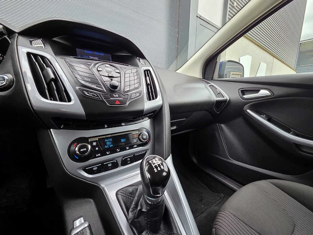 Ford - 2013 - focus wagon - 1.0 ecob. titanium - 4-kdx-94 - personenauto - afbeelding 8 van  16