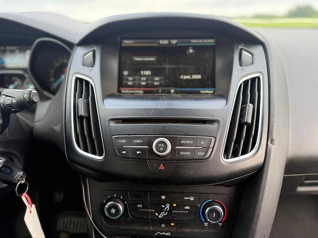 Ford - 2015 - focus wagon - 1.5 tdci tit. ed. - nf-854-t - personenauto - afbeelding 3 van  13