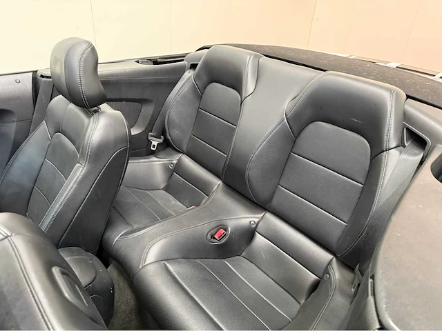 Ford - 2015 - mustang - mustang - personenauto - afbeelding 16 van  38