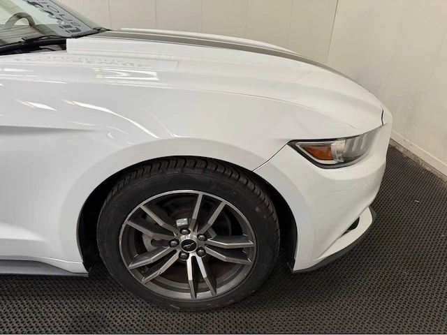 Ford - 2015 - mustang - mustang - personenauto - afbeelding 31 van  38