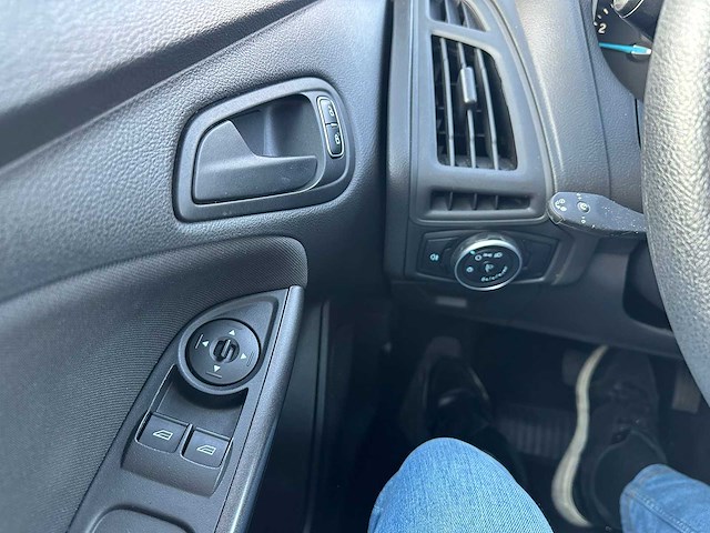 Ford - 2016 - focus - 1.5 titanium automaat - personenauto - afbeelding 9 van  19