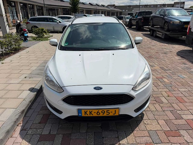 Ford - 2016 - focus wagon - 1.5 tdci trend l. ed - kk-695-j - afbeelding 2 van  9