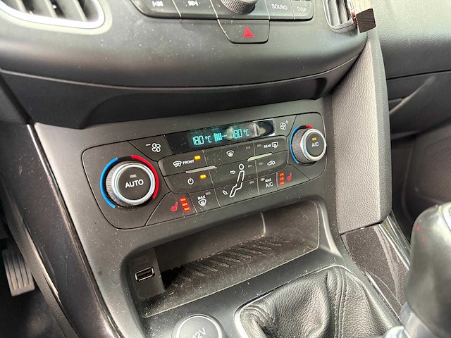 Ford - 2017 - focus wagon - 1.0 titanium - personenauto - afbeelding 15 van  53