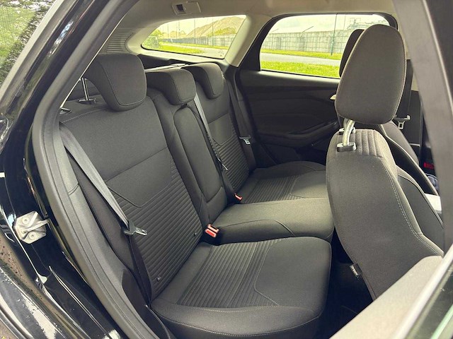 Ford - 2017 - focus wagon - 1.0 titanium - personenauto - afbeelding 24 van  53