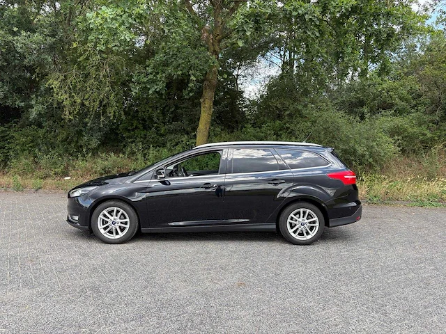 Ford - 2017 - focus wagon - 1.0 titanium - personenauto - afbeelding 2 van  53