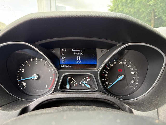 Ford - 2017 - focus wagon - 1.0 titanium - personenauto - afbeelding 26 van  53