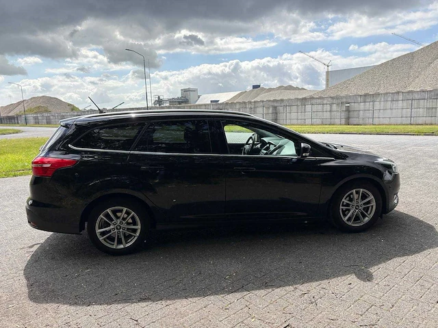 Ford - 2017 - focus wagon - 1.0 titanium - personenauto - afbeelding 51 van  53