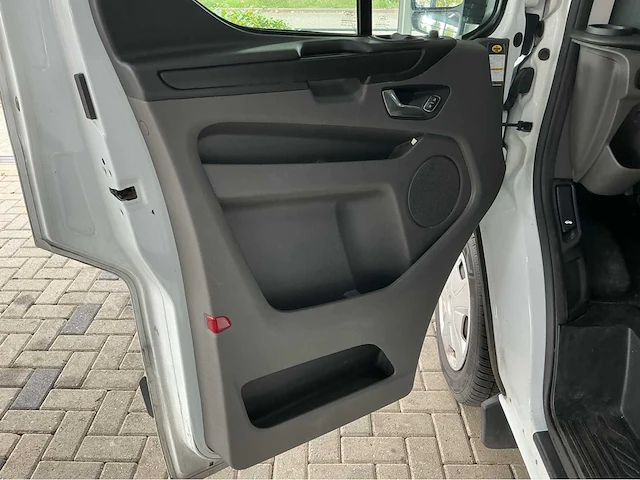 Ford - 2019 - transit custom - 320 2.0 tdci l2h1 tr - personenauto - afbeelding 5 van  25