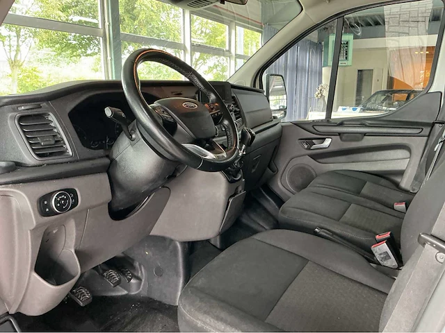 Ford - 2019 - transit custom - 320 2.0 tdci l2h1 tr - personenauto - afbeelding 7 van  25