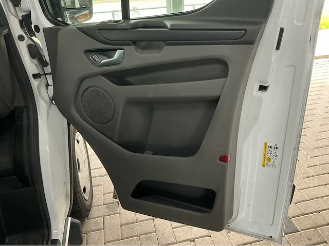 Ford - 2019 - transit custom - 320 2.0 tdci l2h1 tr - personenauto - afbeelding 11 van  25