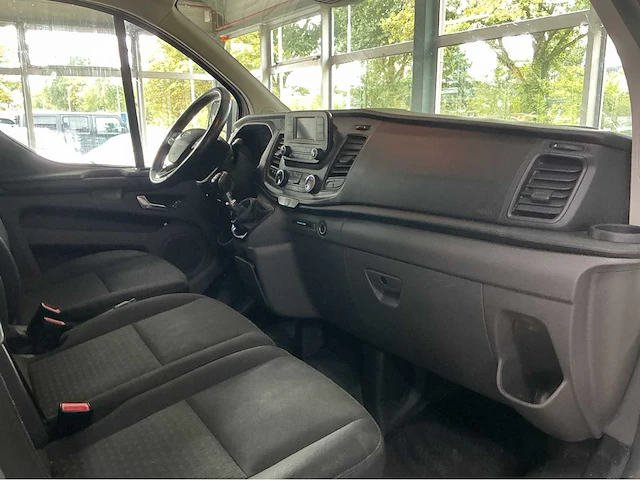 Ford - 2019 - transit custom - 320 2.0 tdci l2h1 tr - personenauto - afbeelding 13 van  25