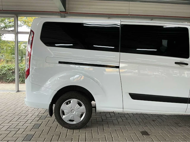 Ford - 2019 - transit custom - 320 2.0 tdci l2h1 tr - personenauto - afbeelding 21 van  25