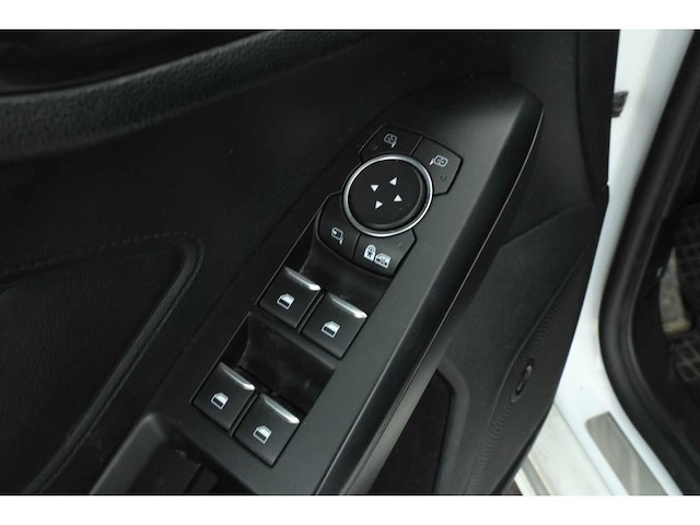 Ford - 2020 - focus - wagon 1.5 ecoblue vignale x business - personenauto - afbeelding 7 van  35