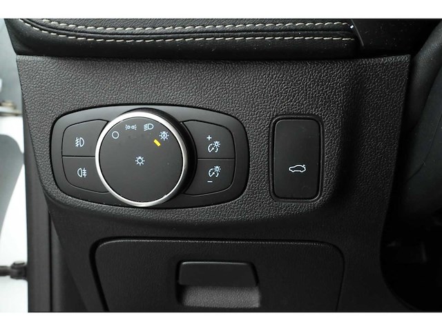 Ford - 2020 - focus - wagon 1.5 ecoblue vignale x business - personenauto - afbeelding 10 van  35