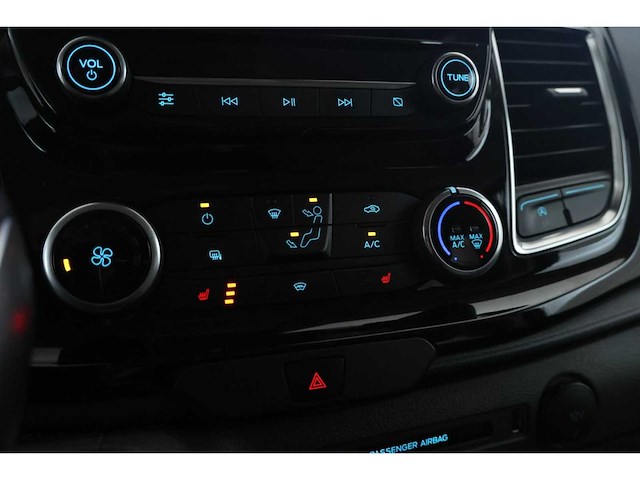 Ford - 2021 - transit custom - 320 2.0 tdci l2h1 limited dc - personenauto - afbeelding 9 van  15