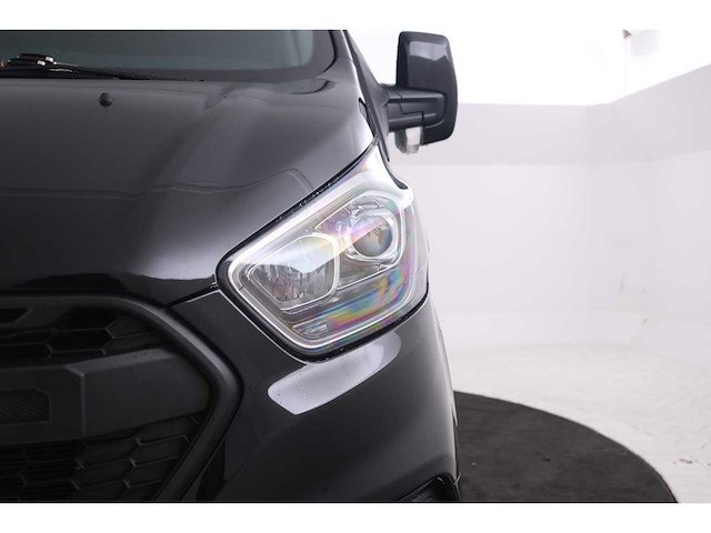 Ford - 2021 - transit custom - 320 2.0 tdci l2h1 limited dc - personenauto - afbeelding 13 van  15