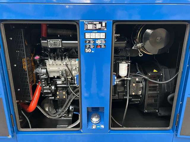 Ford - 2026 - fdgfs-100 - 100 kva noodstroomaggregaat - afbeelding 2 van  9