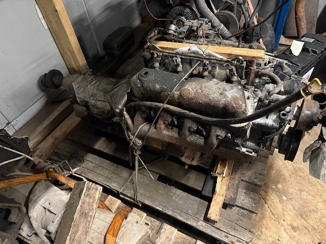 Ford - 302 - 5 liter motor met automaatbak - automotor - afbeelding 1 van  1