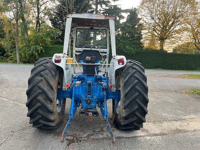 Ford - 5000 - oldtimer tractor - afbeelding 10 van  16