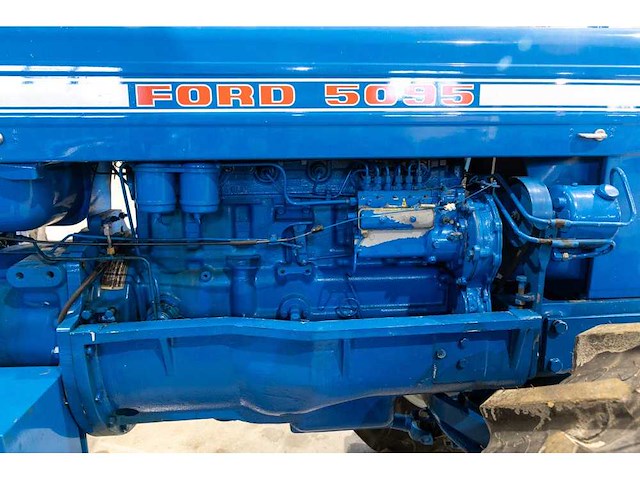 Ford - 5095 - 4-wheel drive tractor - afbeelding 3 van  20