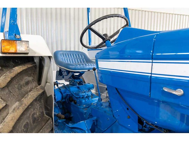 Ford - 5095 - 4-wheel drive tractor - afbeelding 4 van  20