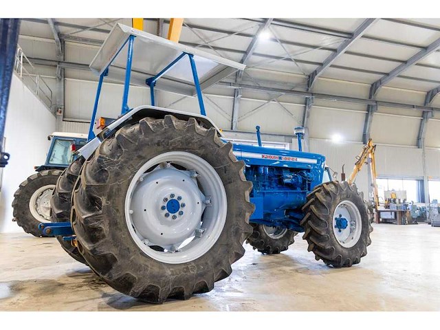 Ford - 5095 - 4-wheel drive tractor - afbeelding 8 van  20