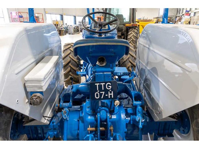 Ford - 5095 - 4-wheel drive tractor - afbeelding 16 van  20