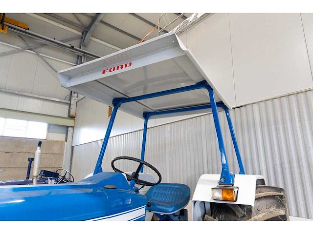 Ford - 5095 - 4-wheel drive tractor - afbeelding 19 van  20