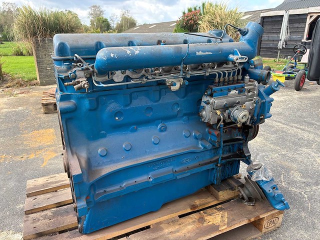 Ford - 6-cilinder dieselmotor - afbeelding 2 van  9