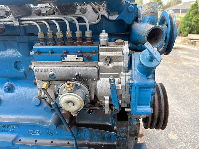 Ford - 6-cilinder dieselmotor - afbeelding 3 van  9
