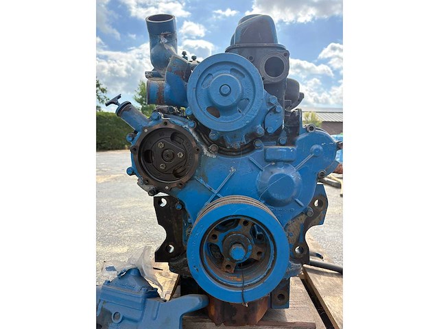 Ford - 6-cilinder dieselmotor - afbeelding 4 van  9