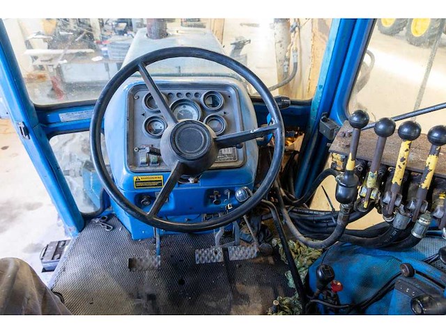 Ford - 6710 - 4-wheel drive tractor - afbeelding 5 van  23