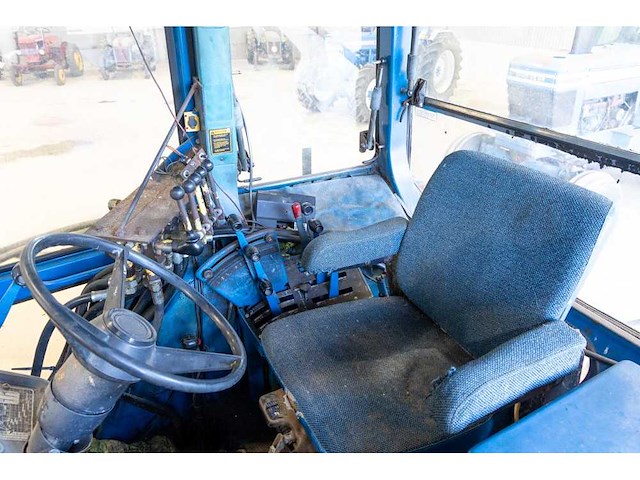 Ford - 6710 - 4-wheel drive tractor - afbeelding 6 van  23
