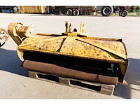 Ford - 6710 - 4-wheel drive tractor - afbeelding 15 van  23