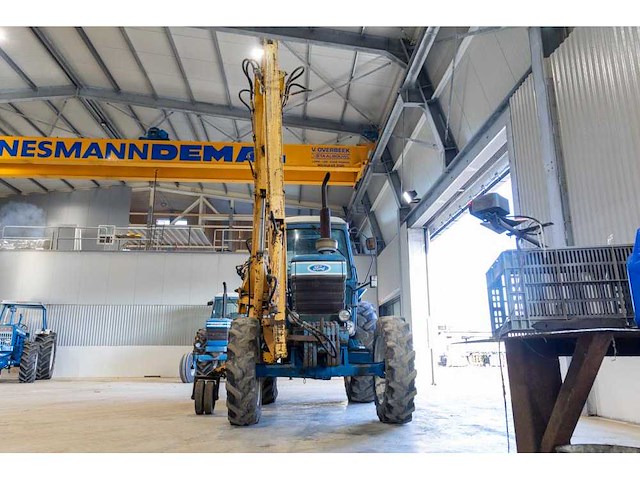 Ford - 6710 - 4-wheel drive tractor - afbeelding 17 van  23