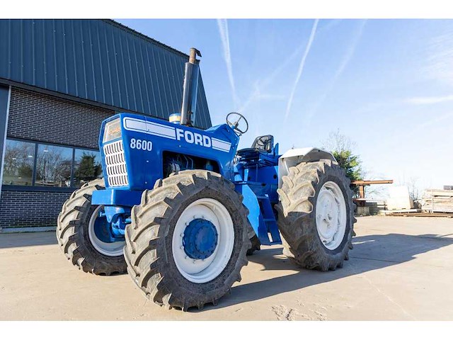Ford - 8600 - 4-wheel drive tractor - 1972 - afbeelding 8 van  14