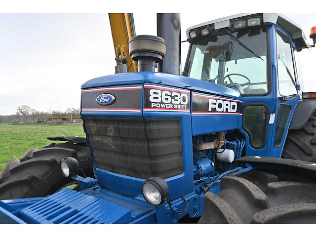 Ford - 8630 power shift - 40km p/u vierwielaangedreven landbouwtractor met hydraulische klepel-maaier opbouw bos type he 7500d met toebehoren - afbeelding 9 van  47