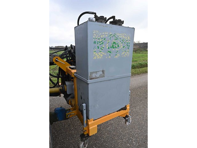 Ford - 8630 power shift - 40km p/u vierwielaangedreven landbouwtractor met hydraulische klepel-maaier opbouw bos type he 7500d met toebehoren - afbeelding 24 van  47