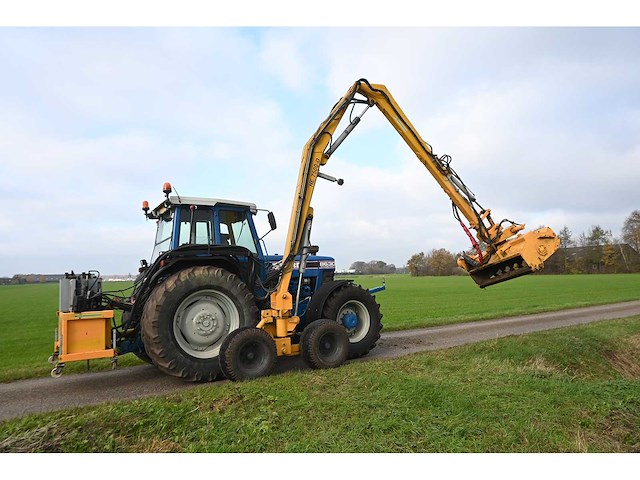 Ford - 8630 power shift - 40km p/u vierwielaangedreven landbouwtractor met hydraulische klepel-maaier opbouw bos type he 7500d met toebehoren - afbeelding 39 van  47