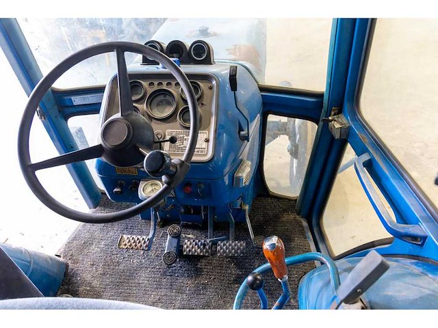 Ford - 8700 - 2-wheel drive tractor - afbeelding 5 van  14
