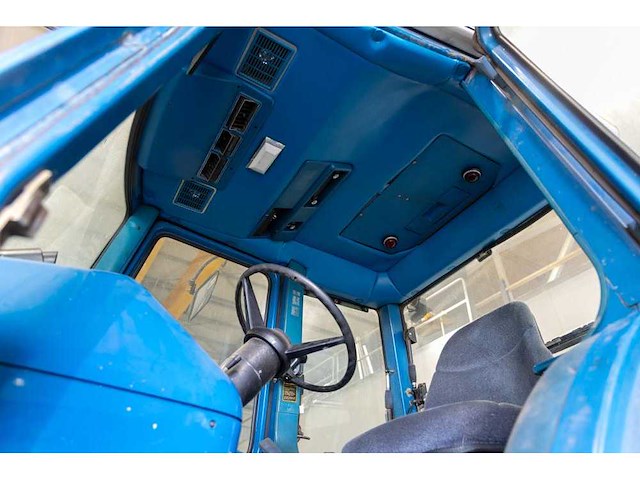 Ford - 8700 - 2-wheel drive tractor - afbeelding 6 van  14