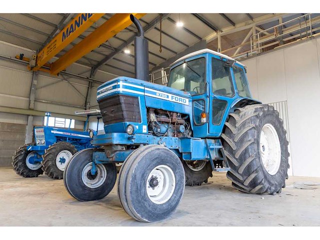Ford - 8700 - 2-wheel drive tractor - afbeelding 1 van  14