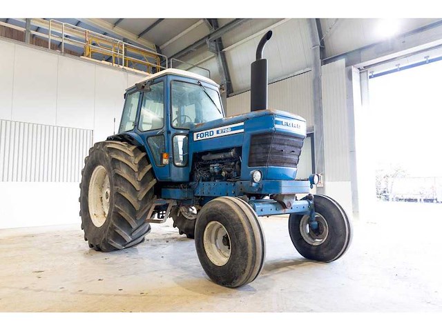 Ford - 8700 - 2-wheel drive tractor - afbeelding 8 van  14